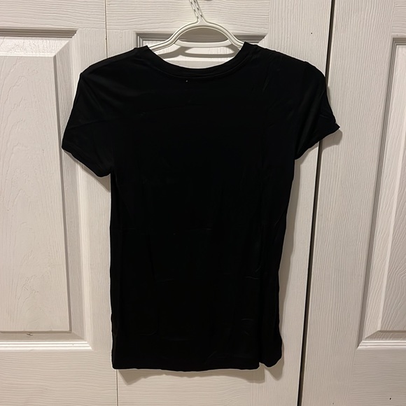(zara) black basic tee - Picture 2 of 3